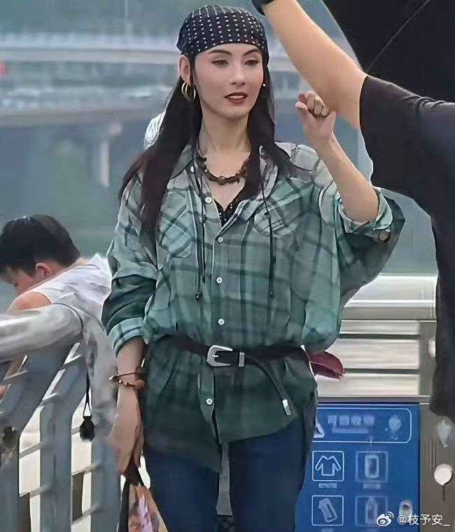 不得不说，谢霆锋看到这一幕，心里多少也得后悔一点吧​​​