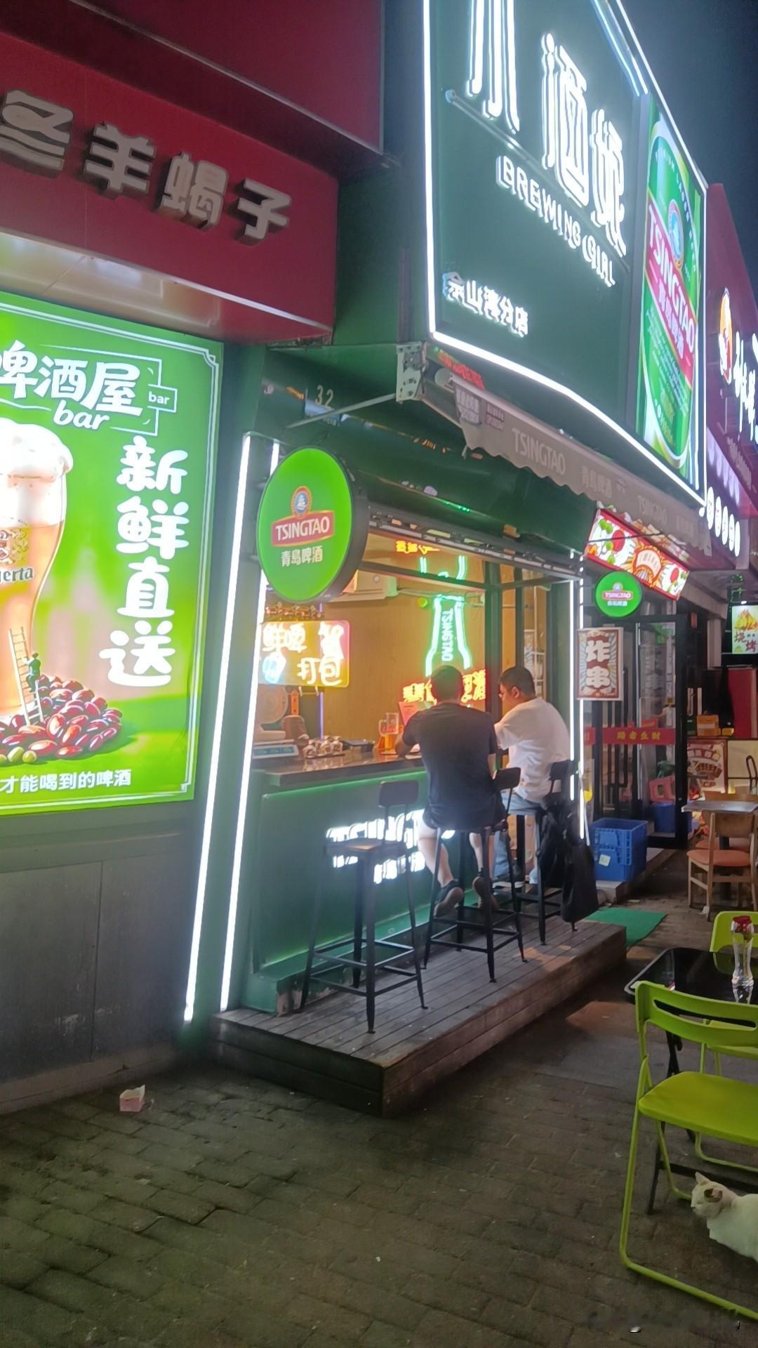 在上海工作，一个月多少钱够花？这里要说的是上海普通上班族，租房子