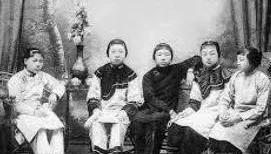 1949年10月21日，一夜间北平所有的妓院全部被封，237家妓院倒闭，1300
