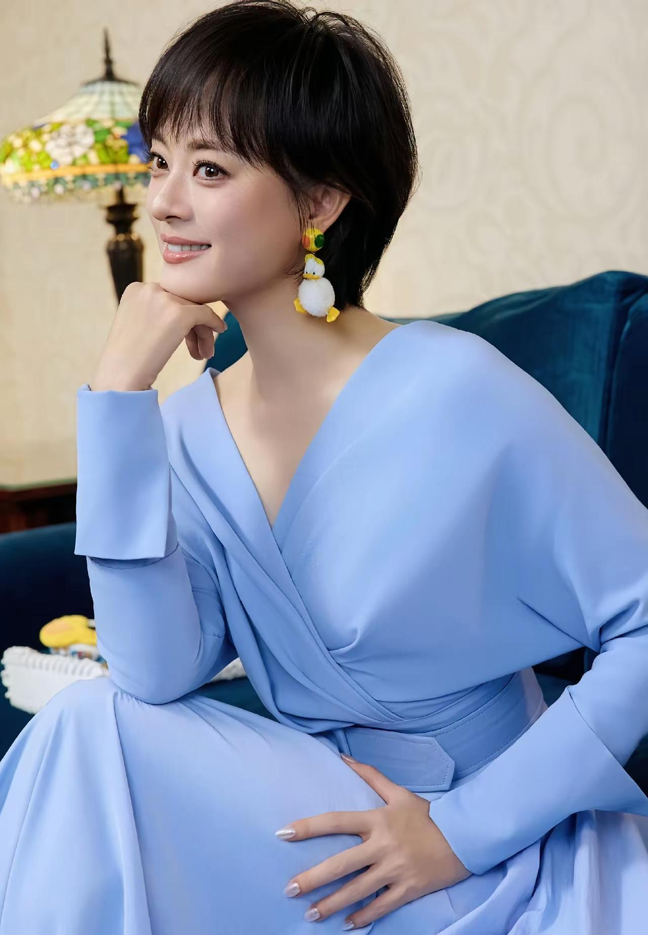 终于熹妃回宫了，这多好啊，化妆还是很重要的，也穿对衣服了，不土了