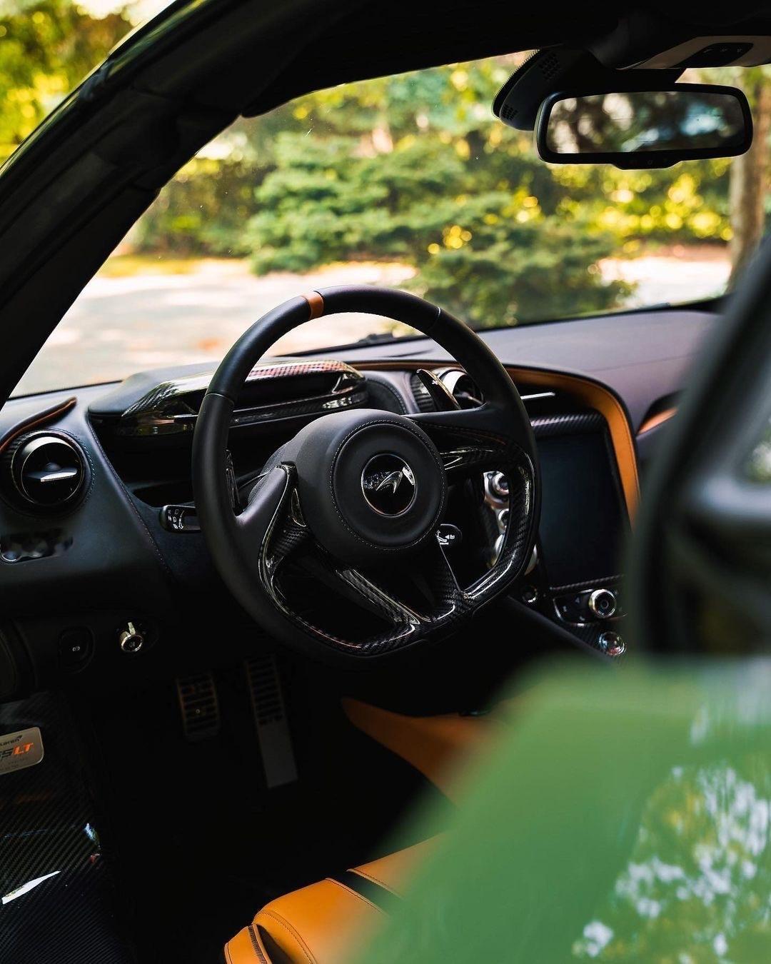 迈凯伦765LT！引擎：双涡轮增压V84.0升！制造年份：2022—马力