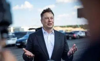 身价4000亿的超级富豪马斯克，再次语出惊人：“尽管我每天能挣3亿美元，但我自己