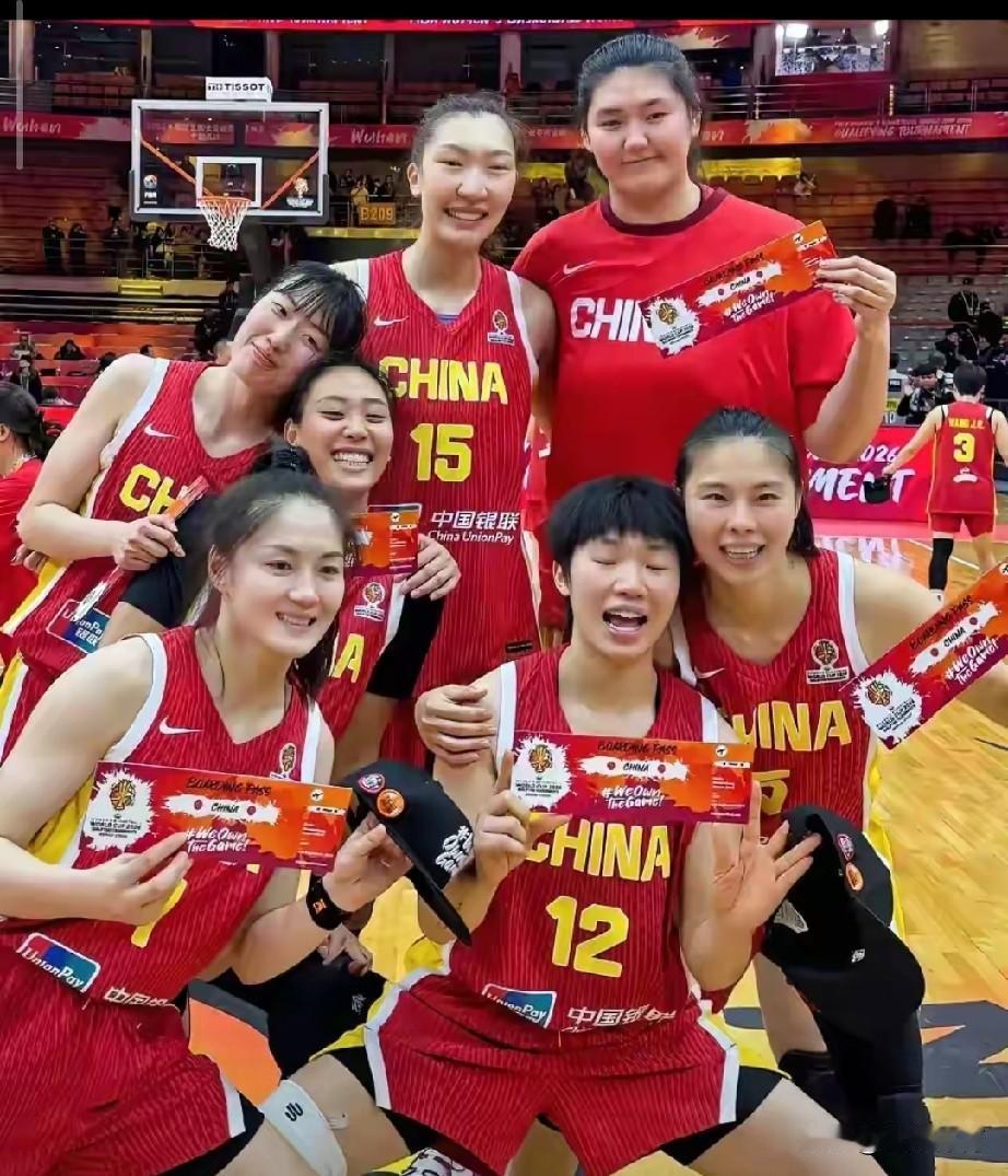 临赛突发变数！女篮世界杯名单敲定，悍将遗憾落选，后场遭遇伤病危机202