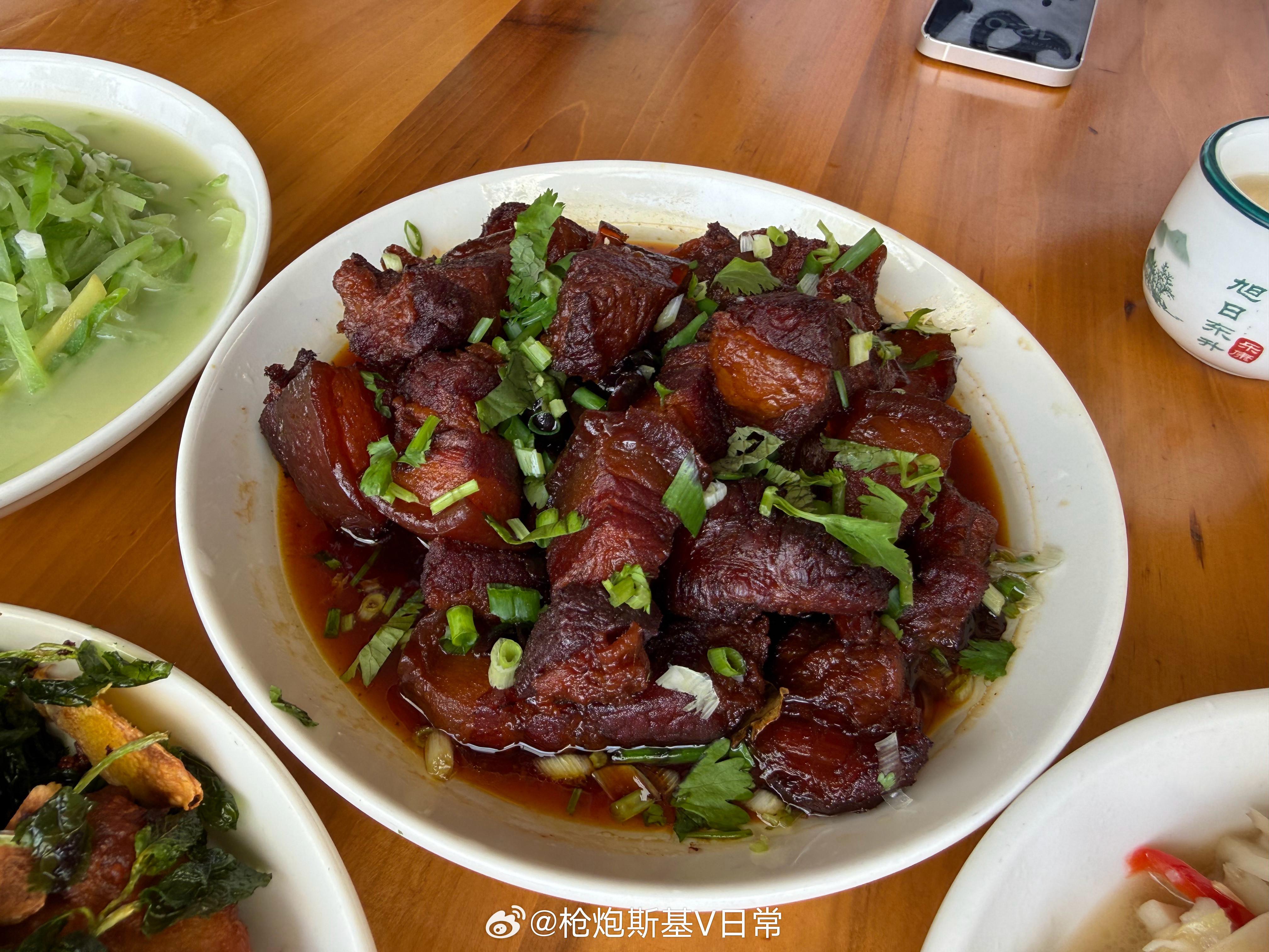 普洱的咖啡庄园来吃点没见过的东西，看的出来是啥​​​