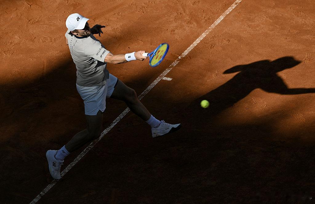 即时战况❗️ATP1000罗马大师赛决赛，鲁德第七局经历两次平分考验，保发后4