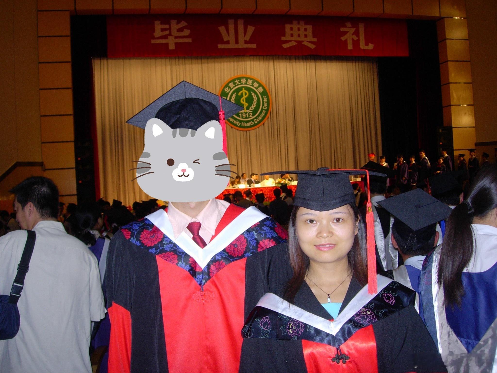 坠亡医学生事发前还和同学打游戏豆妈读博的时候，也产生过n次从西直门楼上跳下去的想法，但一想起含辛茹苦