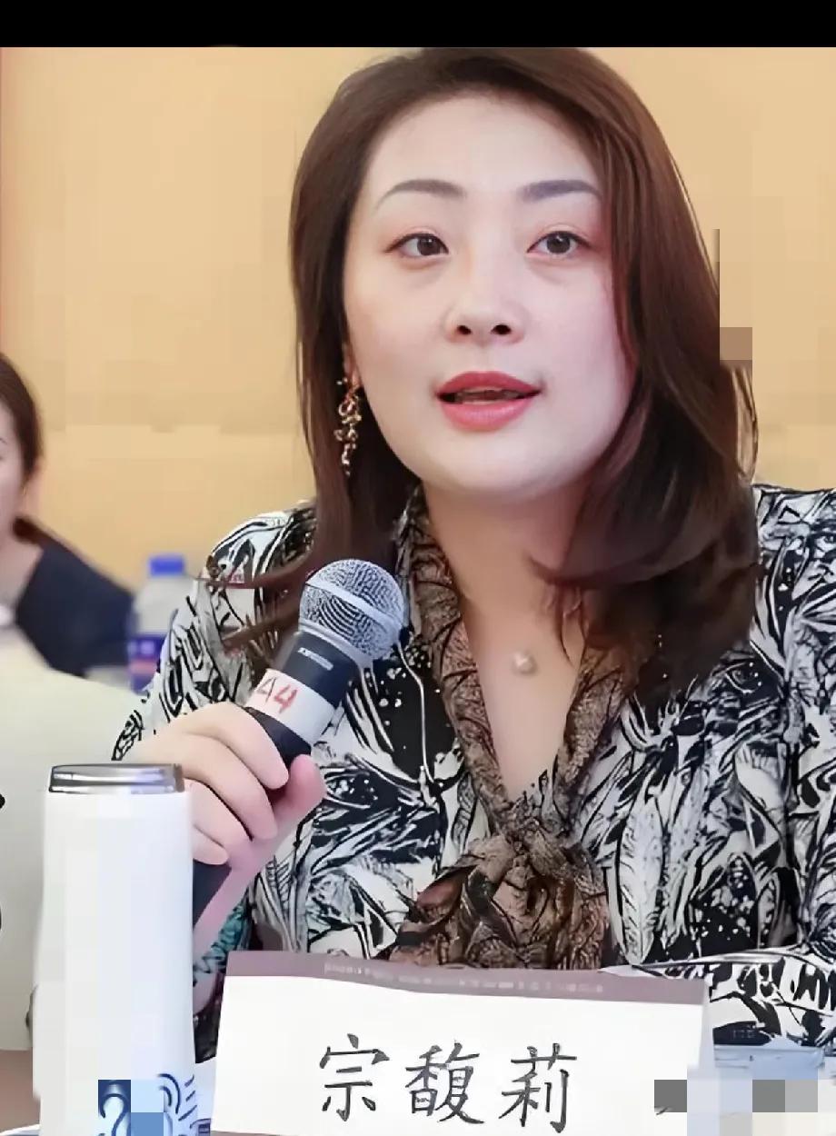 家人们，宗馥莉又放大招啦！投资10个亿的西安生产基地获批，这消息一