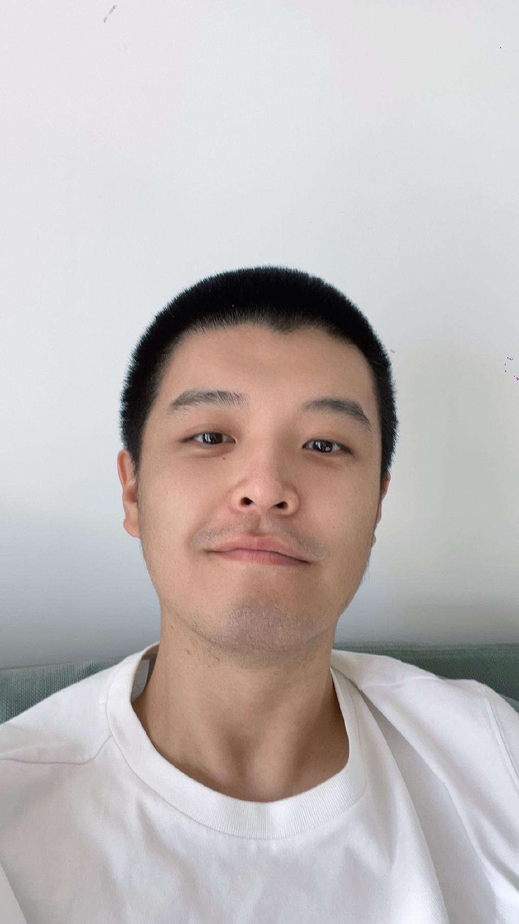 要不说女追男容易呢，马頔和李纯恋爱三年，十月二日官宣结婚，之前李纯就豪气的说过是
