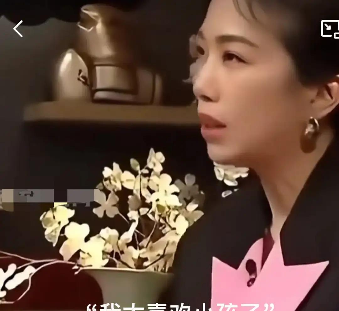 50岁生娃，她真能翻盘？林有慧刚过完50岁生日，就被拍到连跑三家妇产诊所。