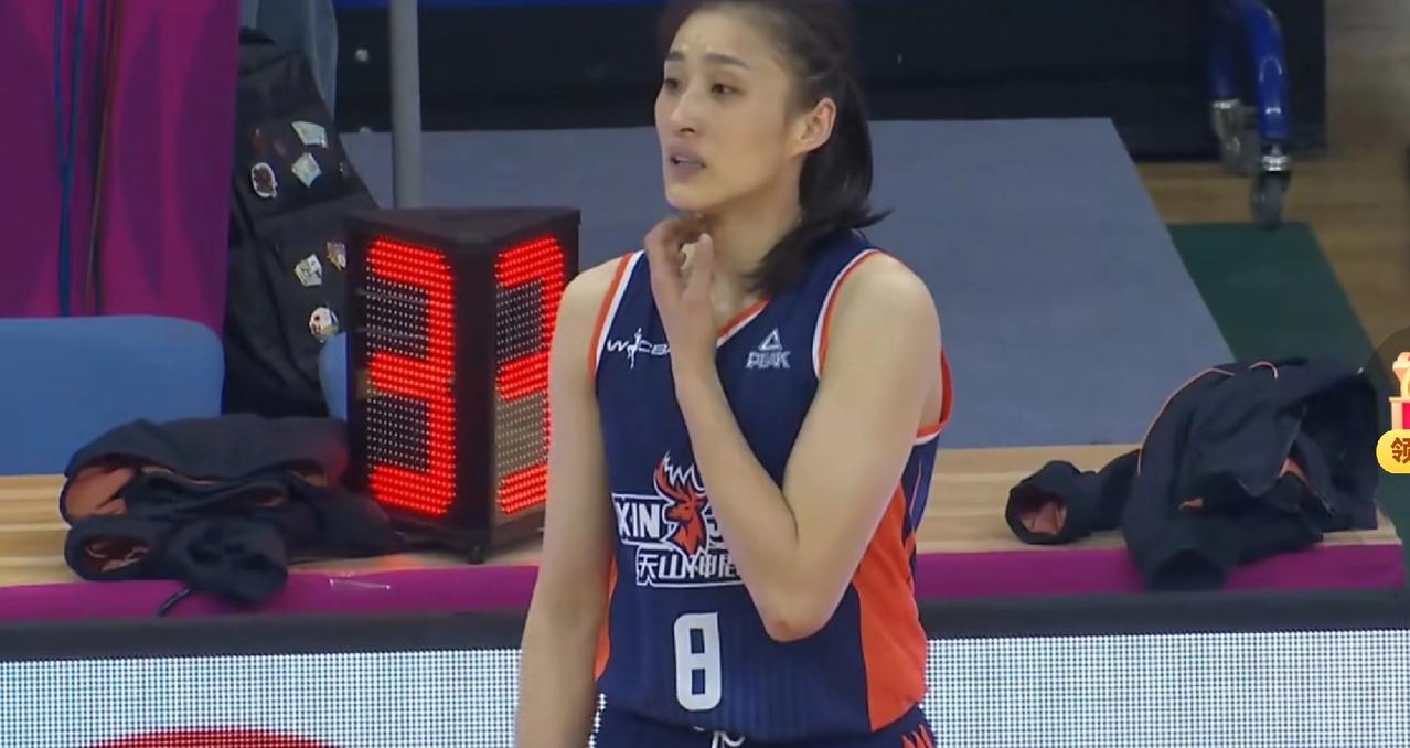 1月7日晚，四川女篮和新疆女篮的比赛太精彩啦！四川女篮以97比72大胜，实力碾压