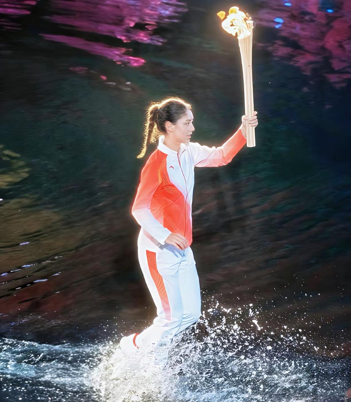 全运会上这一幕，藏着比金牌更值得说道的事。马琳、陈若琳这些奥运冠军亮相时，