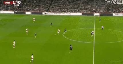 没有战术、疯狗一样的曼联才最可怕，无人可挡，阿森纳这次的链子掉的一点不冤！阿森