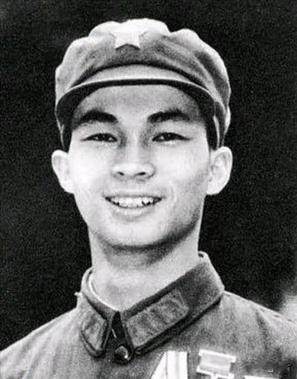 徒手夺敌机枪的广东硬汉彭云火一个在对越反击战中，徒手夺敌机枪的广东硬汉，彭