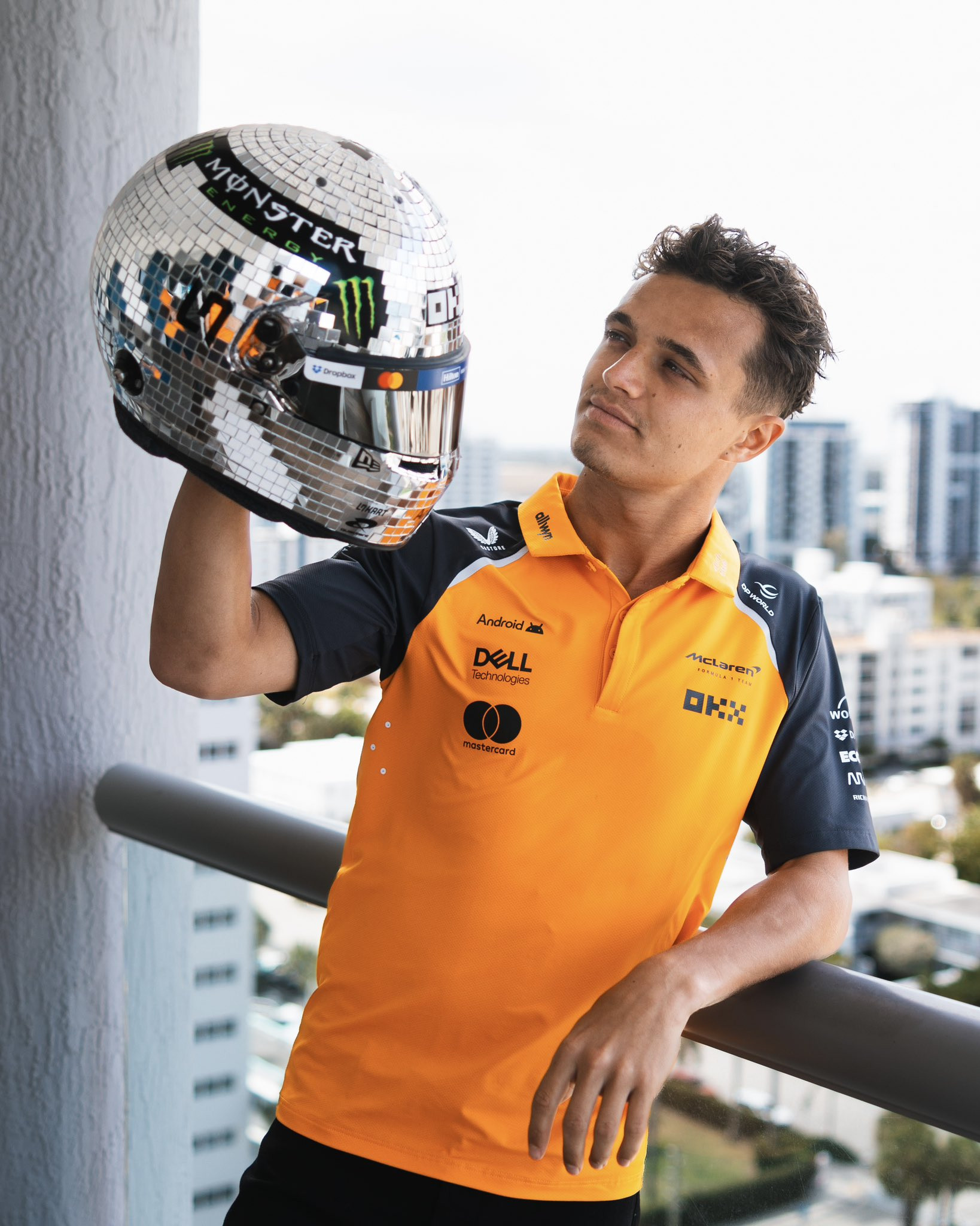 F1诺里斯的迈阿密大奖赛特别版头盔🪩2025F1迈阿密大奖赛​​​