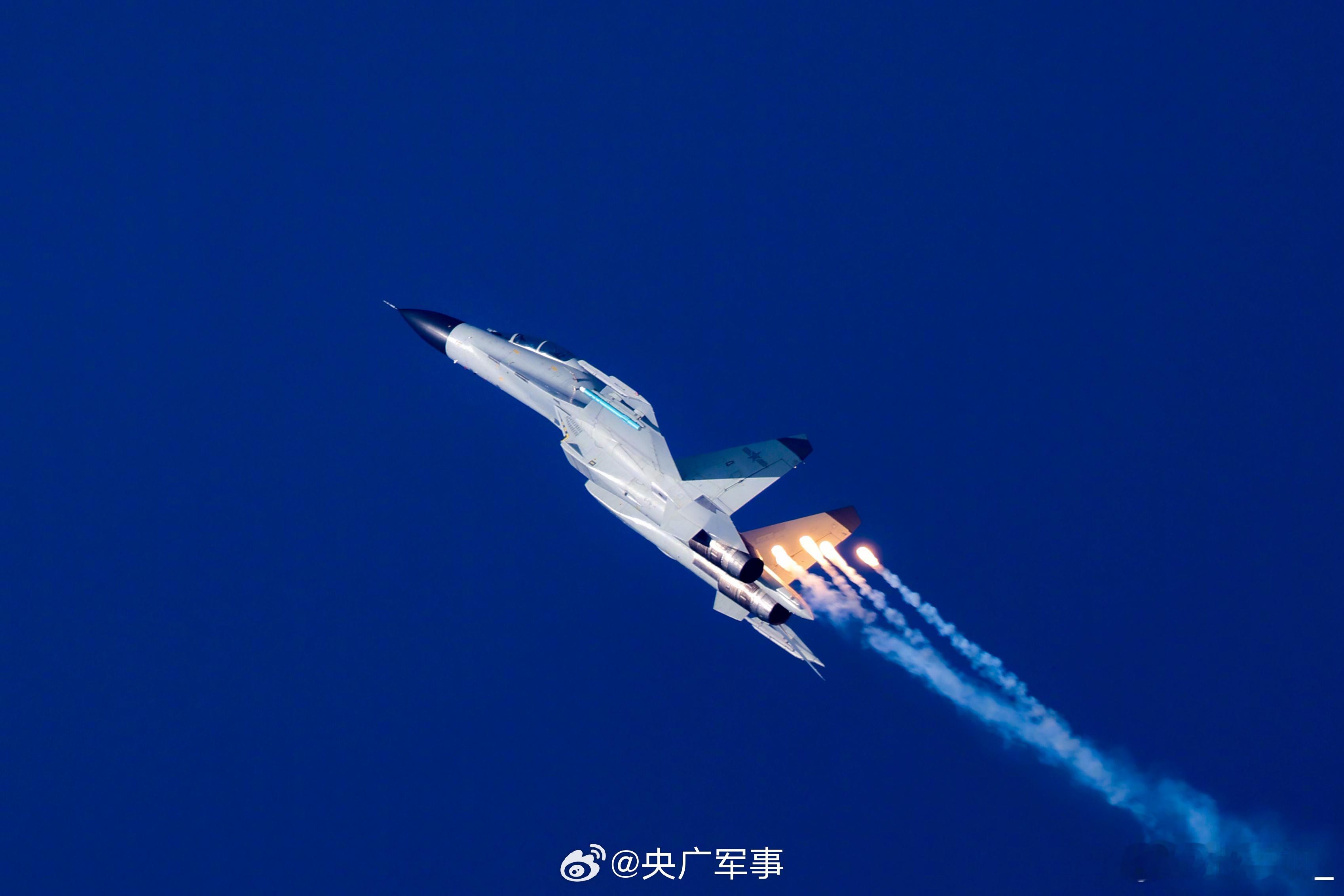 南航歼-11BS高清大图
