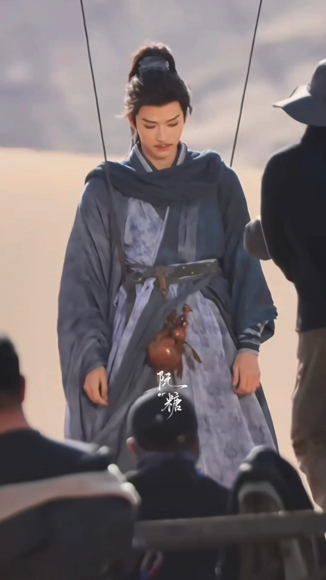 真爱降临这个陆小凤吊威亚好稳好轻盈！龚俊吊威亚好稳好轻盈