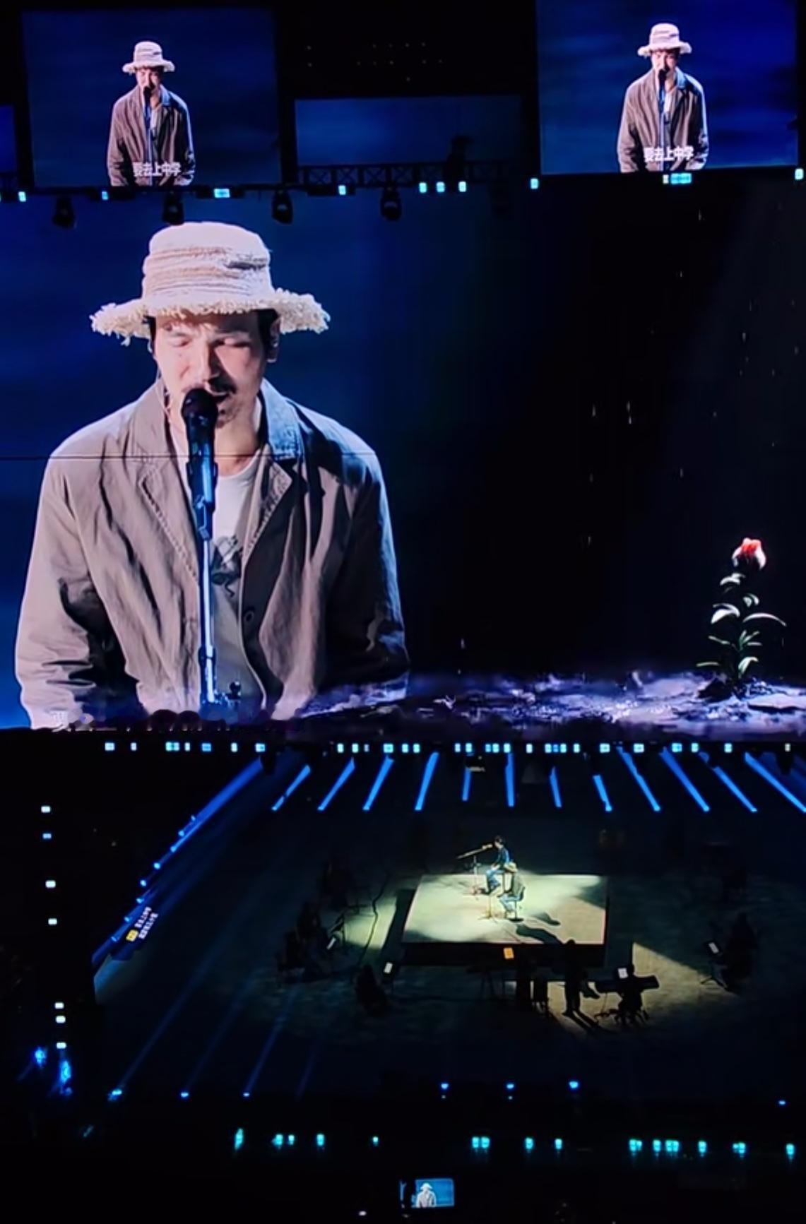 “荒芜之境”武汉站惊喜来了：唱《大梦》的瓦依那乐队歌手十八来了！陈楚生太有心了