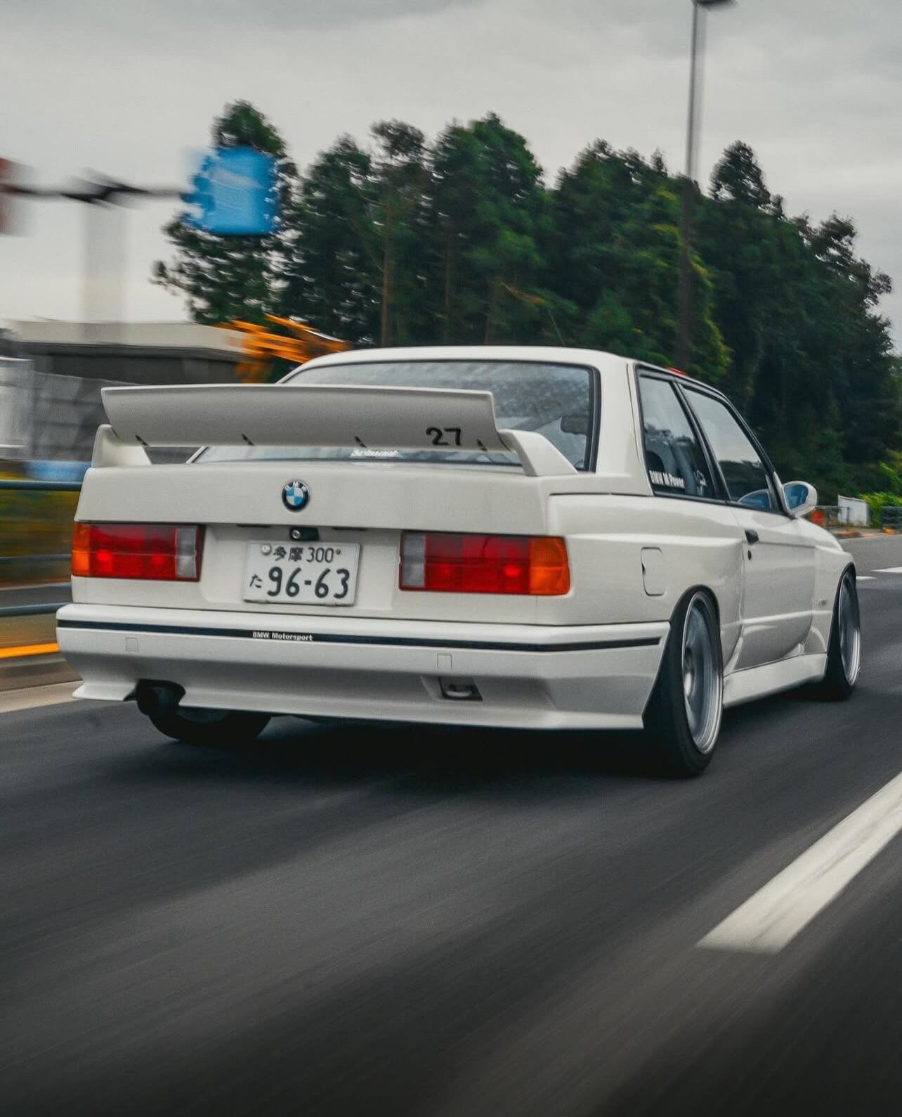 宝马E30M3和奔驰190E2.5-16EvolutionII，40
