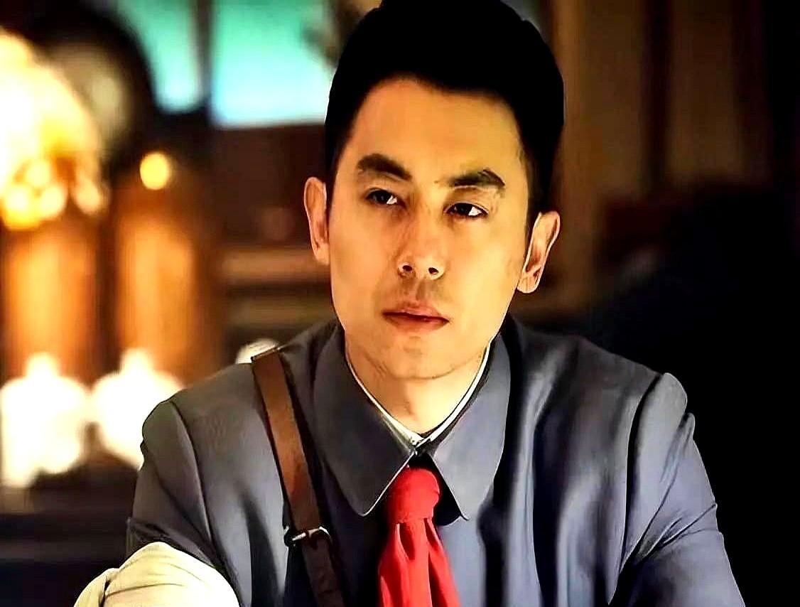 杨紫的剧，不用看预告，光看选角就有人熬夜刷热搜。男主不是找对象，是找能接住她的