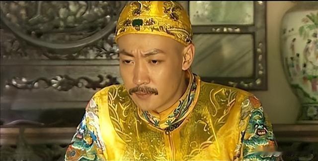 嘉庆朝为什么衰落了?嘉庆朝的衰落，不是他一个人的错，但他把该踩的刹车踩成了油