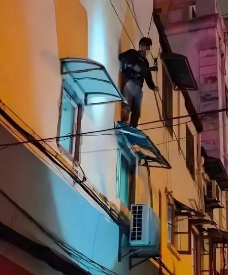 “冤不冤！”2025年1月，云南楚雄，一男子参加婚宴时，没有喝尽兴，散场后又和朋