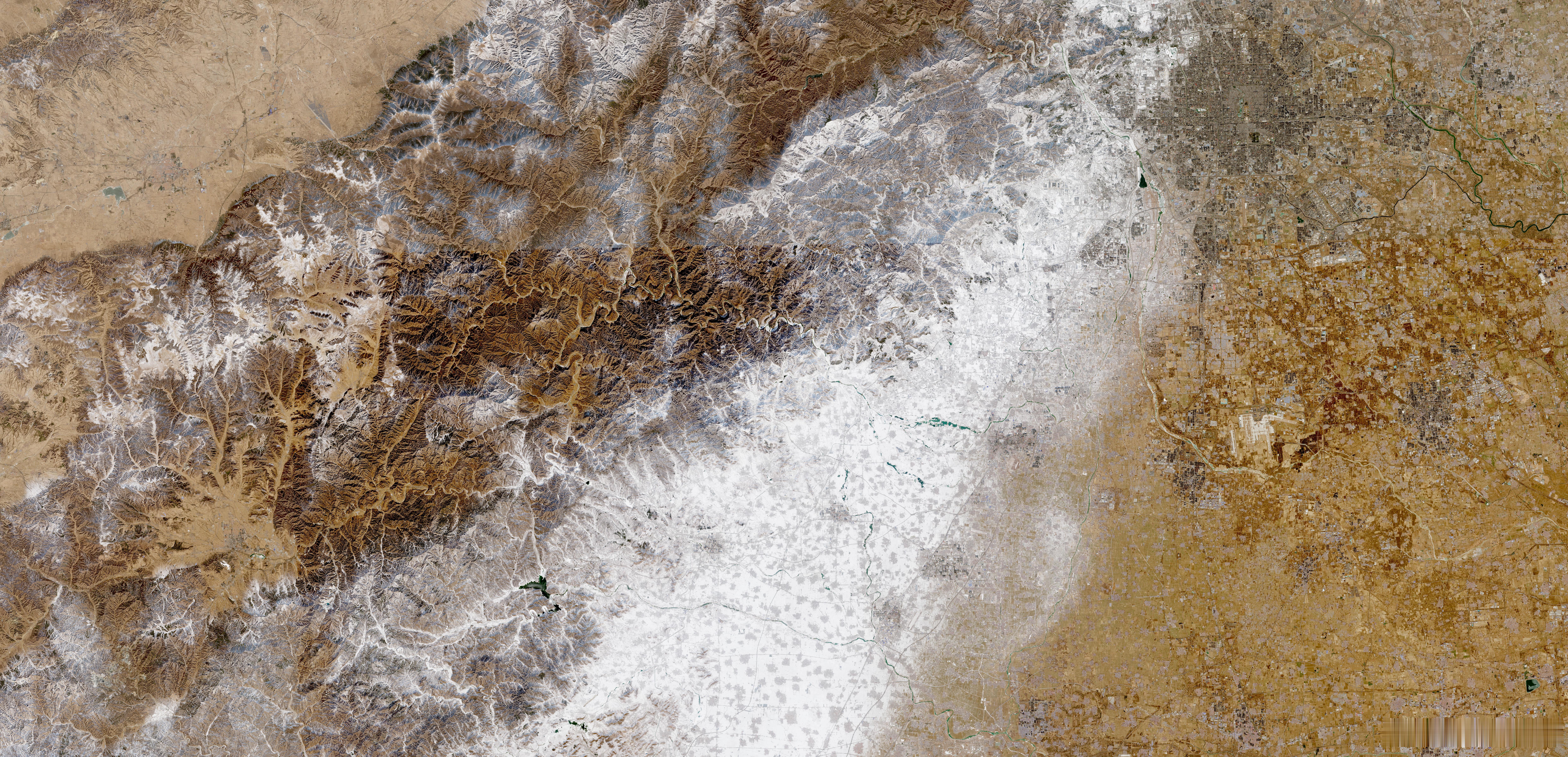 北京河北的雪全下太行山脚了北京下雪了