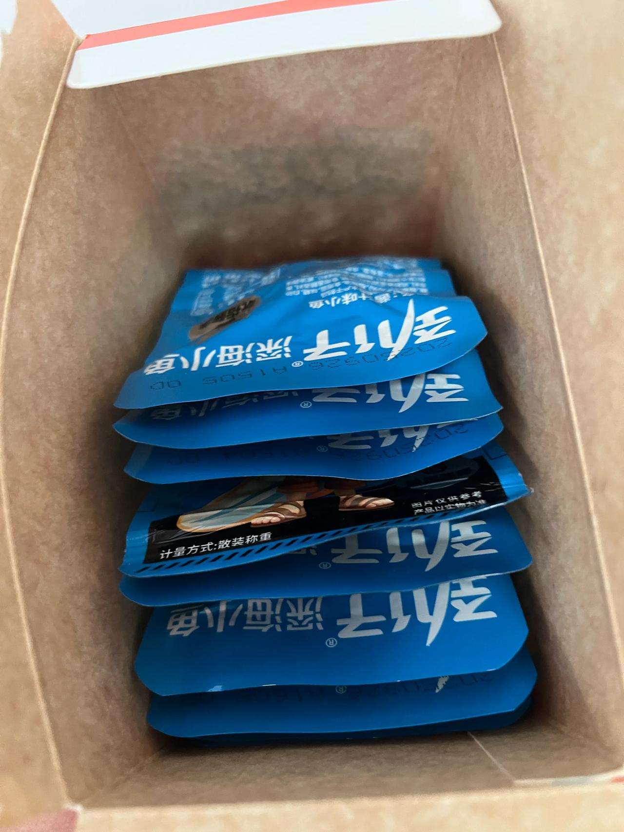 好吃到爆！根本停不下来！肉紧实得像蒜瓣，辣中带点甜，根本停不下来啊！”说的