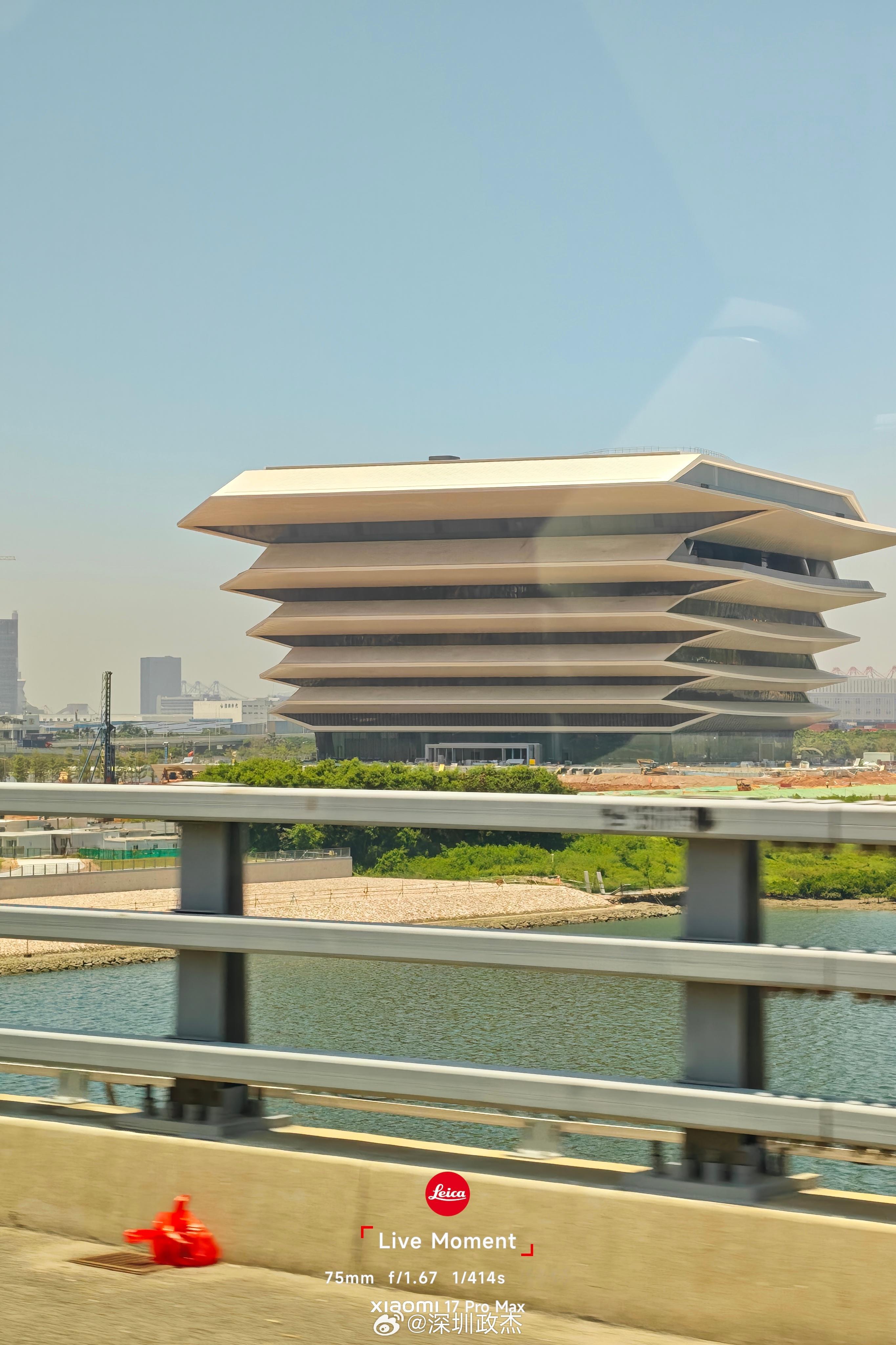 深圳前海两个新地标建筑，一个前海博物馆，一个一丹中心大厦。前海博物馆9月底开放，