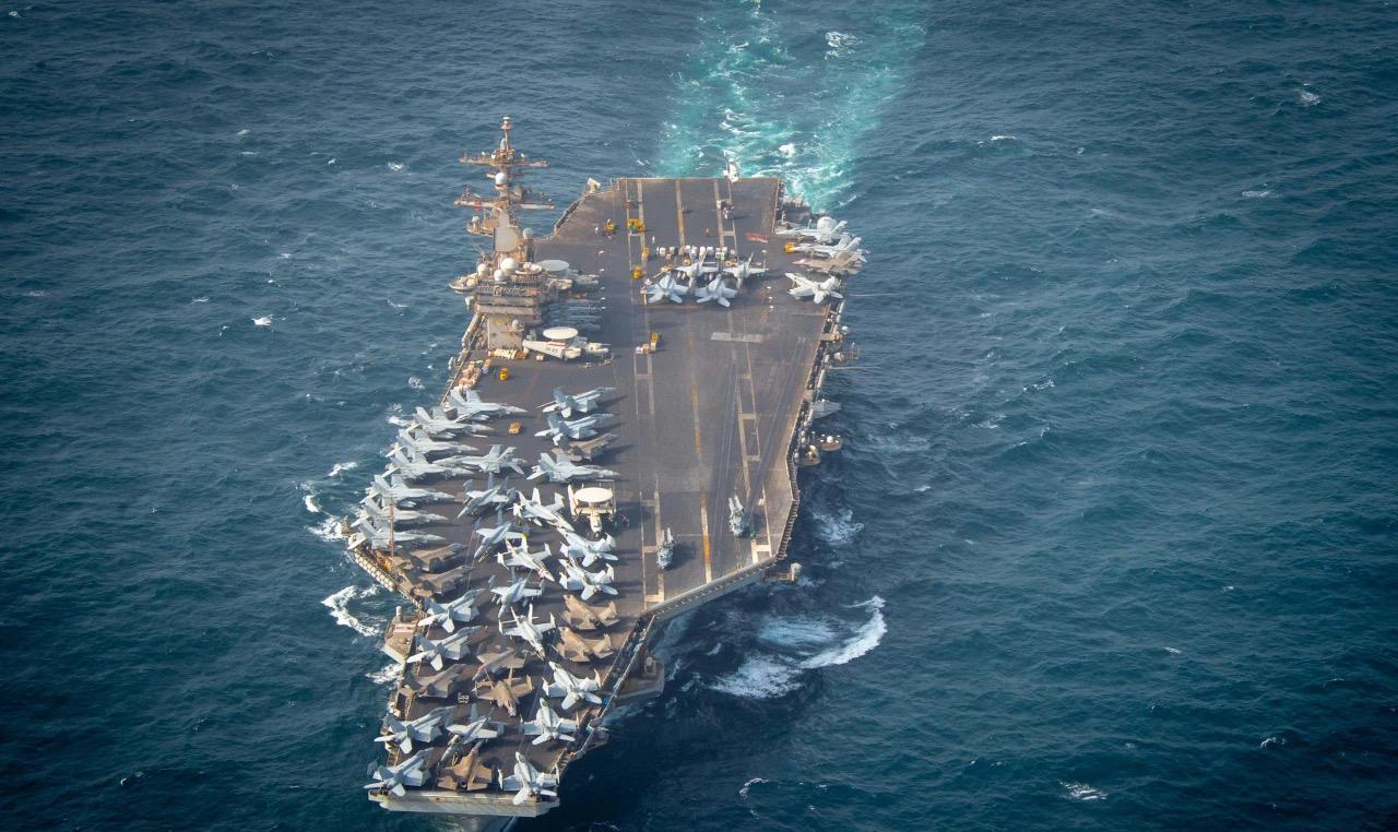 F-35C的隐身涂层是真不行，出海才半年，怎么都变成了黄色？最近卡尔文森号航母