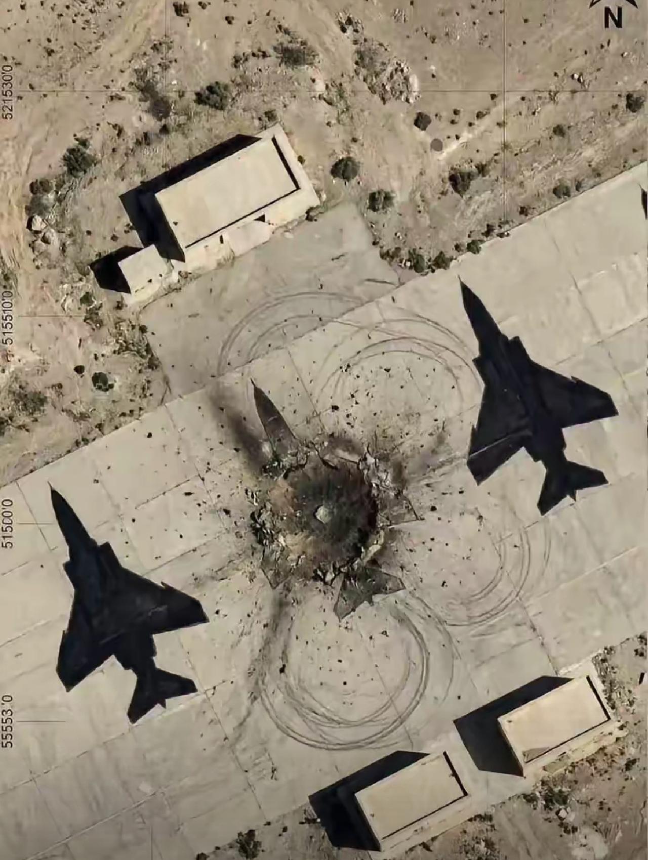 Google地图民用版本机场上飞机的影子清晰可见，有几架飞机停留都看的一清二楚，