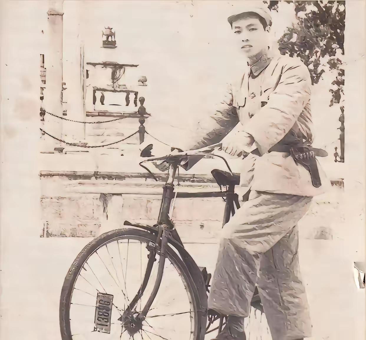 1957年，一名潜伏八年的军统特务，在江西当地混得风生水起，还获评劳动模范。谁也