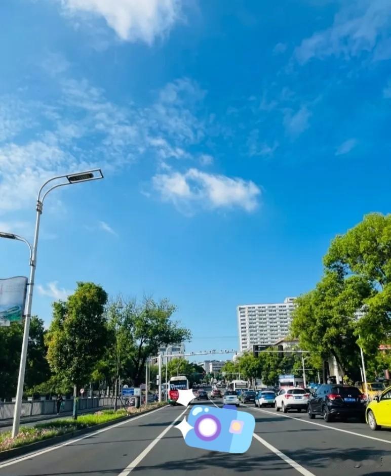 提前预警！8月7日晚立秋实锤，三伏没结束，今年秋老虎真的不好熬。给大家