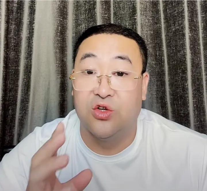 老杨今晚上说：只要我们认真做，达到水滴穿石的心态，不可能撕不开一个口子！到底
