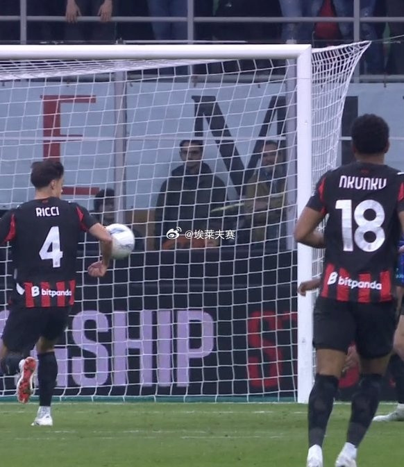 AC米兰vs国际米兰巴斯托尼只不过耍了个再常见不过的小聪明，整个意大利就像炸了