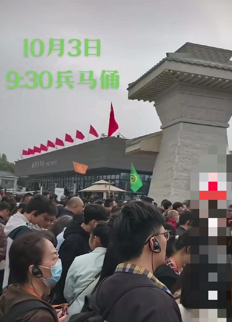 国庆，我宅在家里看人山人海，看你们玩，我看着电视吃着东西，这种休闲方式，应该不会