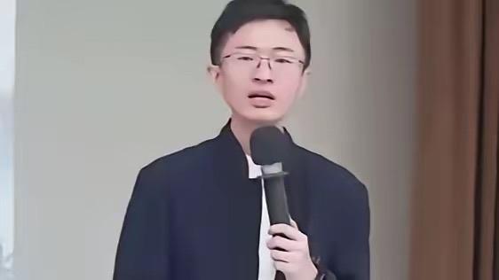 台湾最敢说的年轻人侯汉庭，一句话戳穿民进党真面目台湾需要这样的年轻人！5月3