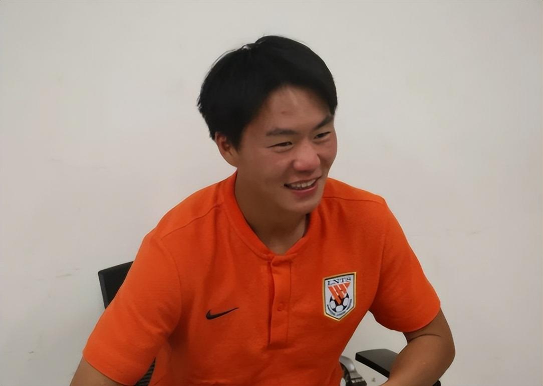 鲁能01后青训球员曾经有多位佼佼者冒头进国字号球队踢主力，为何如今只有他能在泰山