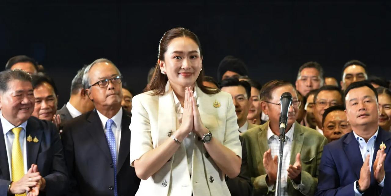 为什么泰国不接受柬埔寨的停火？而要请全国之力教训柬埔寨？首泰泰国F-16战机炸