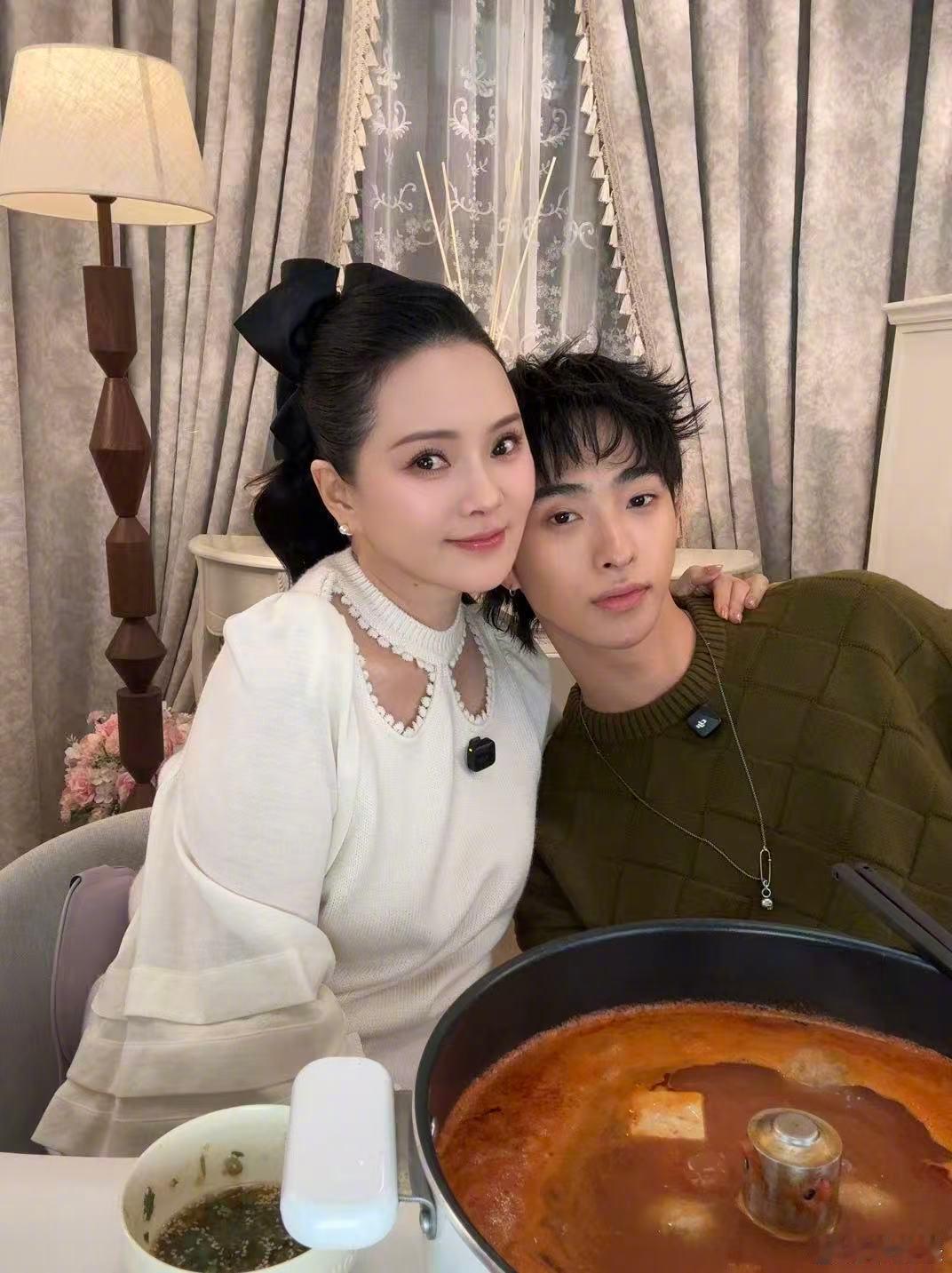 伊能静说最好的情人是自己真正的安全感，从来都是自己给的。懂得取悦自己、照顾自己