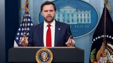 美国副总统万斯猛烈抨击对乌援助政策12月22日，美国副总统万斯在白宫优兔平台