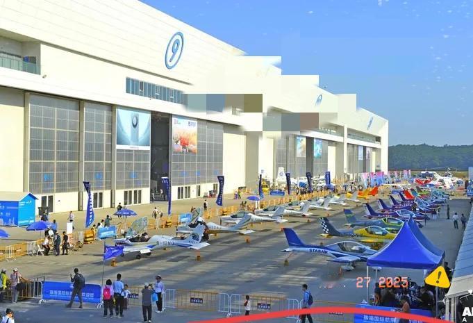 中国航展禁止日本相关人员入内，直接吊销许可证，引起外界高度关注。11月26日，