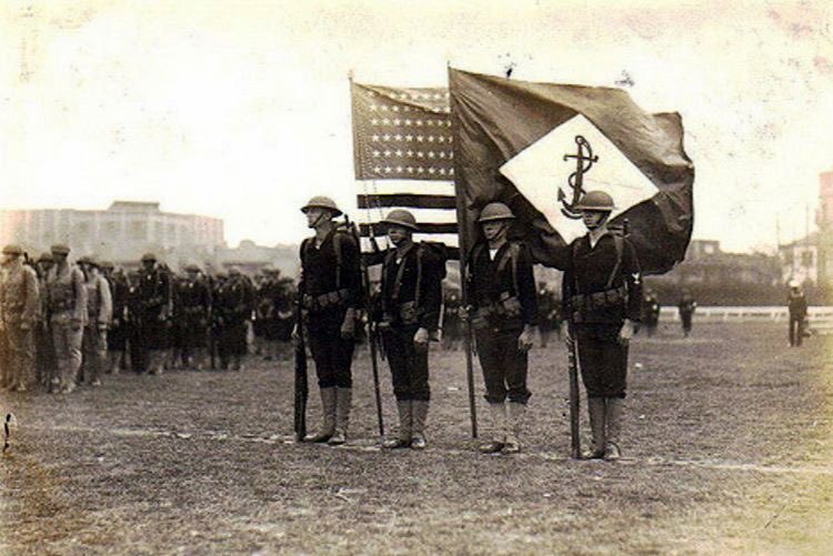 1927年，美国海军陆战队在上海举行阅兵。