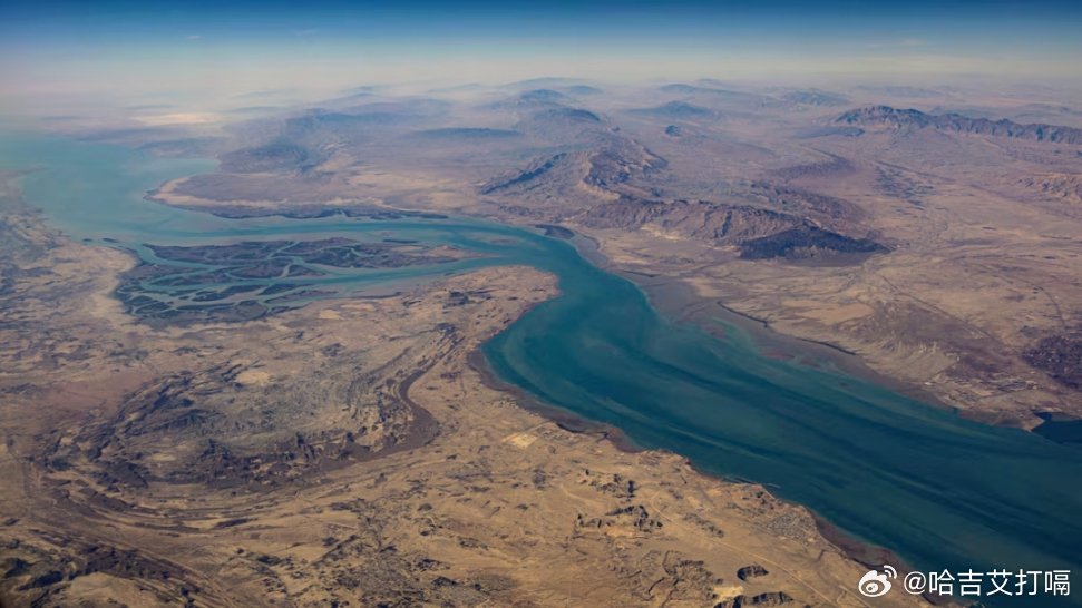 凤凰新闻【“霍尔木兹决战”，让特种部队来打？】特朗普在当地时间4月1日晚的讲话，