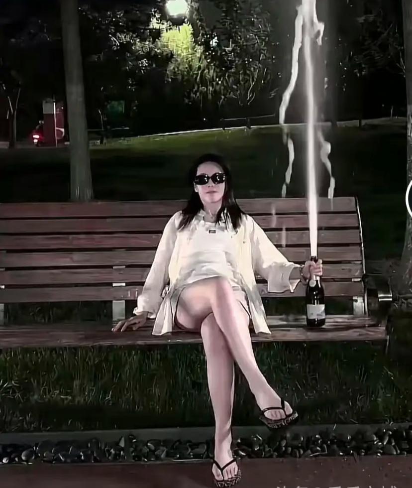 赛场上的“猛女”，我们眼中的乖乖女，突然释放的那一刻，看到了真实的自我。