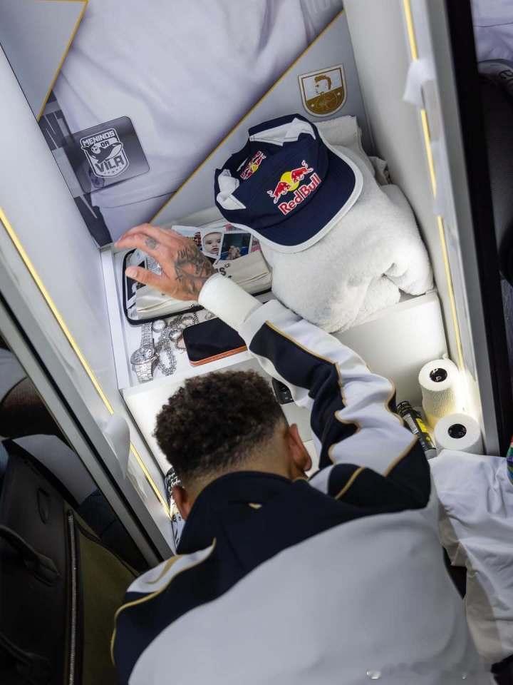 落选国家队，内马尔社媒：当下或无法理解，但上帝自有安排03月17日巴西公布3