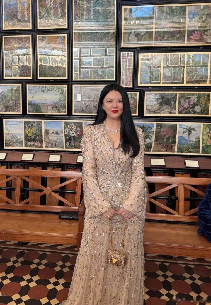 李湘与前夫王岳伦再成立新公司, 月初刚注销以女儿王诗龄命名的公司