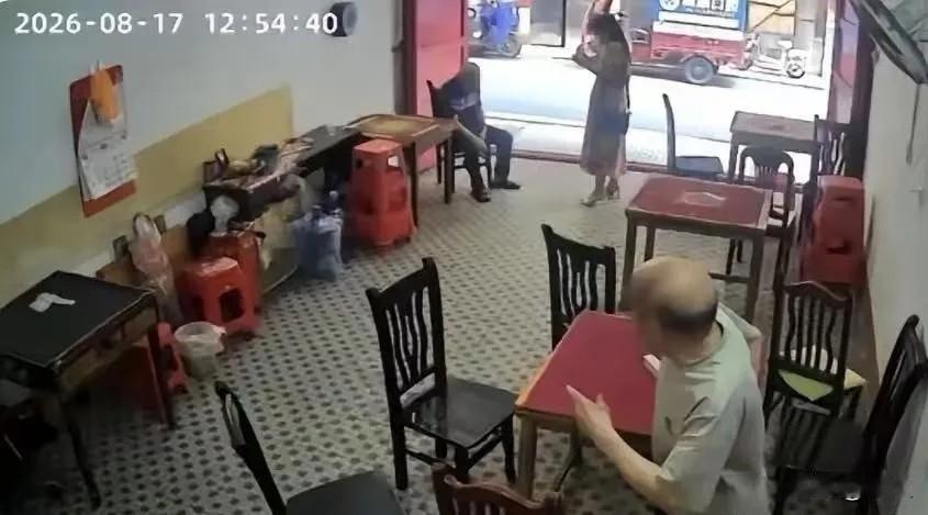 湖南衡阳扶老人这件事有多离谱？连央媒都看不不下去了，直接强势发声：“调解成功不等