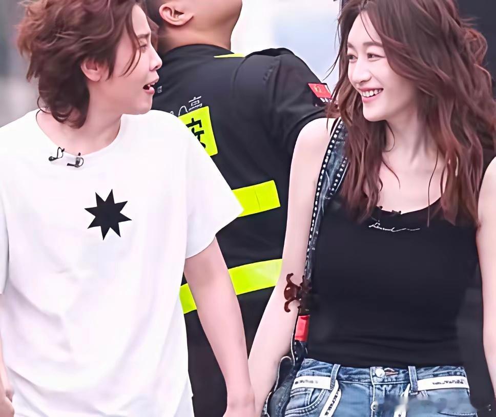 王濛谁都不服，但就服李小冉。你以为是因为李小冉长得好看？其实根本不是。王濛性子又