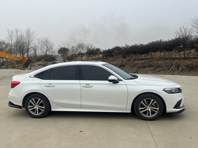 十一代思域劲动版用车一年，总结1.动力没毛病，试驾就交定金了2.油耗七个，