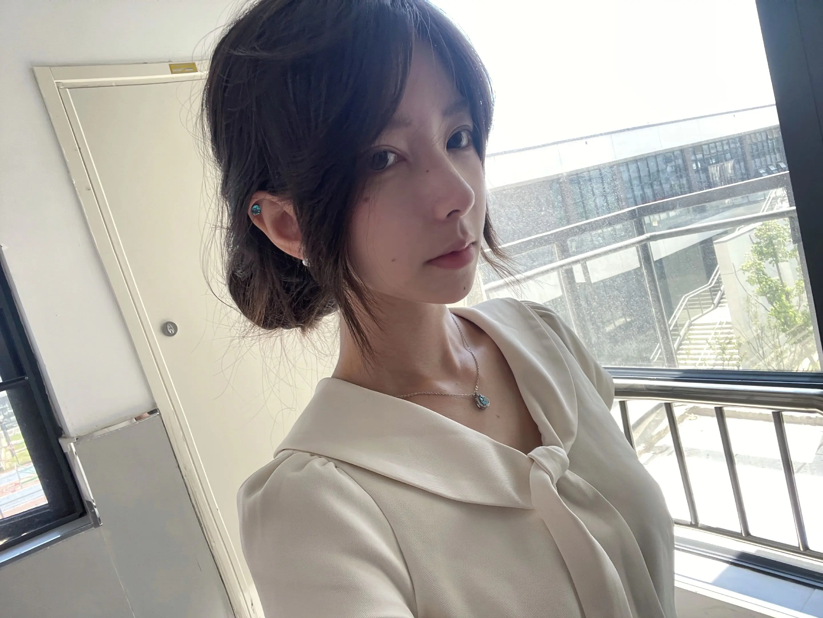 同学 你给我的信上涂掉的那四个字 到底是什么